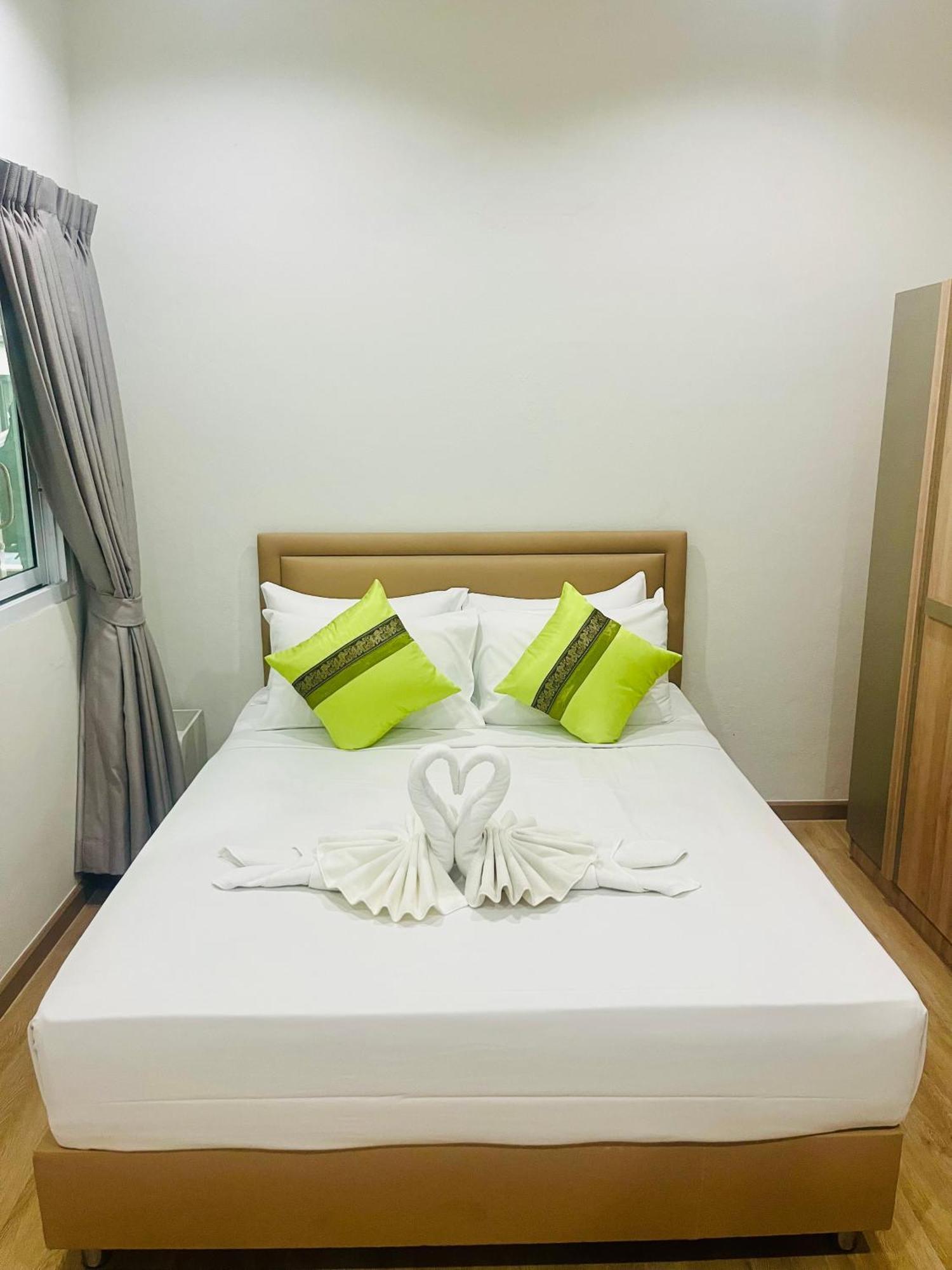 28 Boutique Hotel Patong Exterior photo