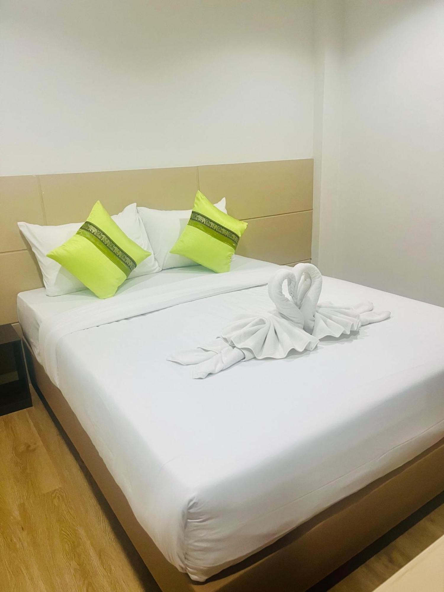 28 Boutique Hotel Patong Exterior photo