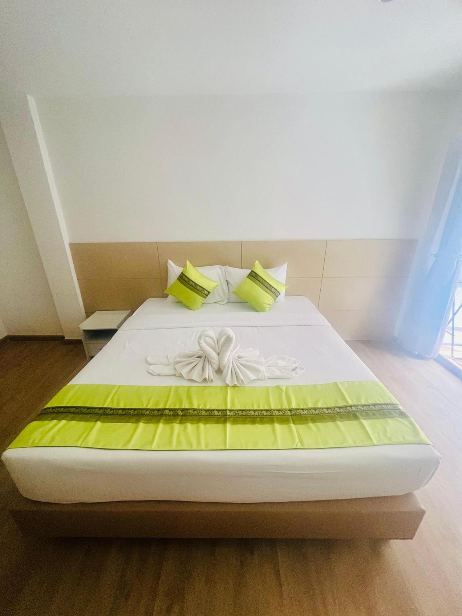 28 Boutique Hotel Patong Exterior photo