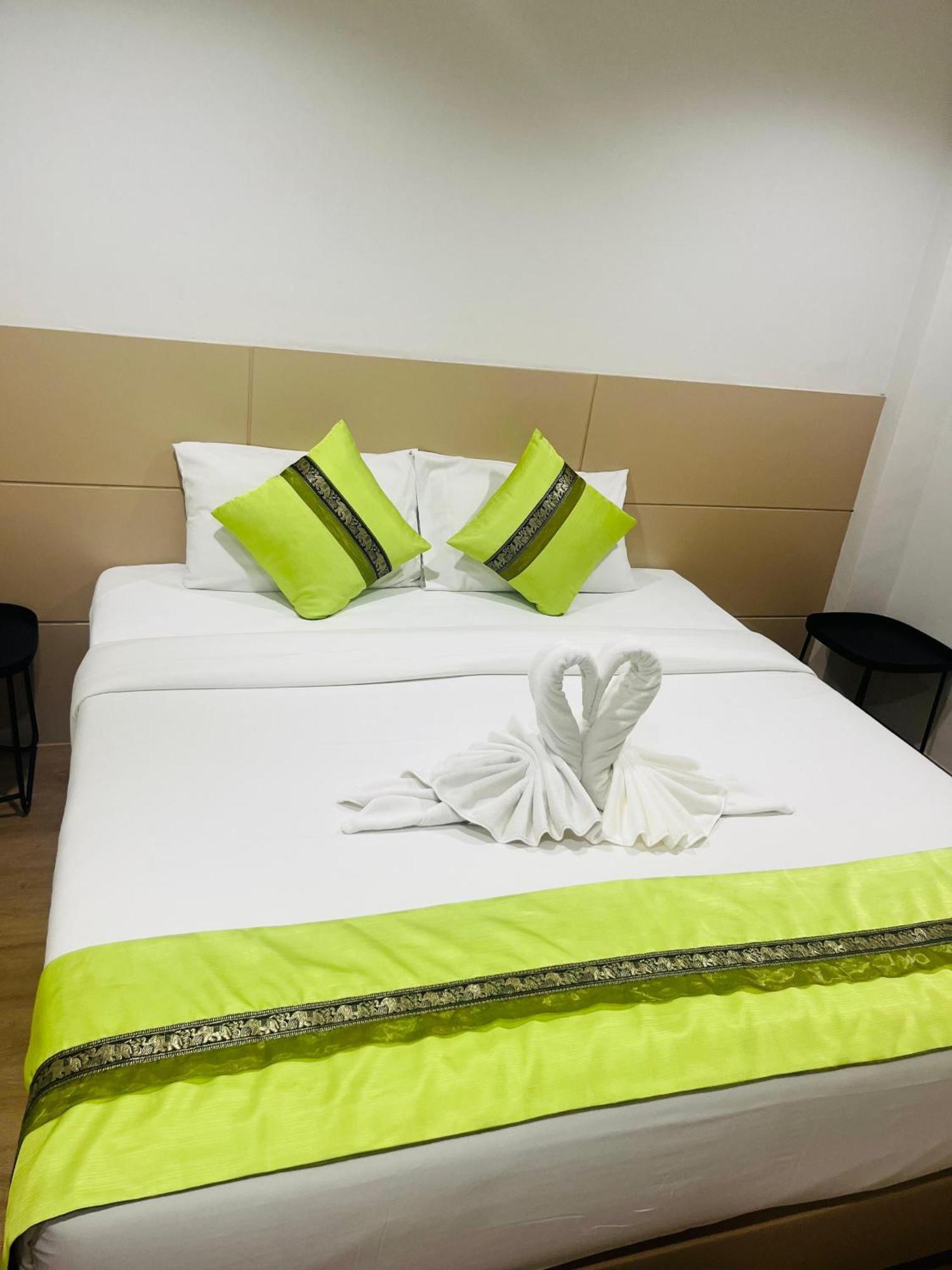 28 Boutique Hotel Patong Exterior photo