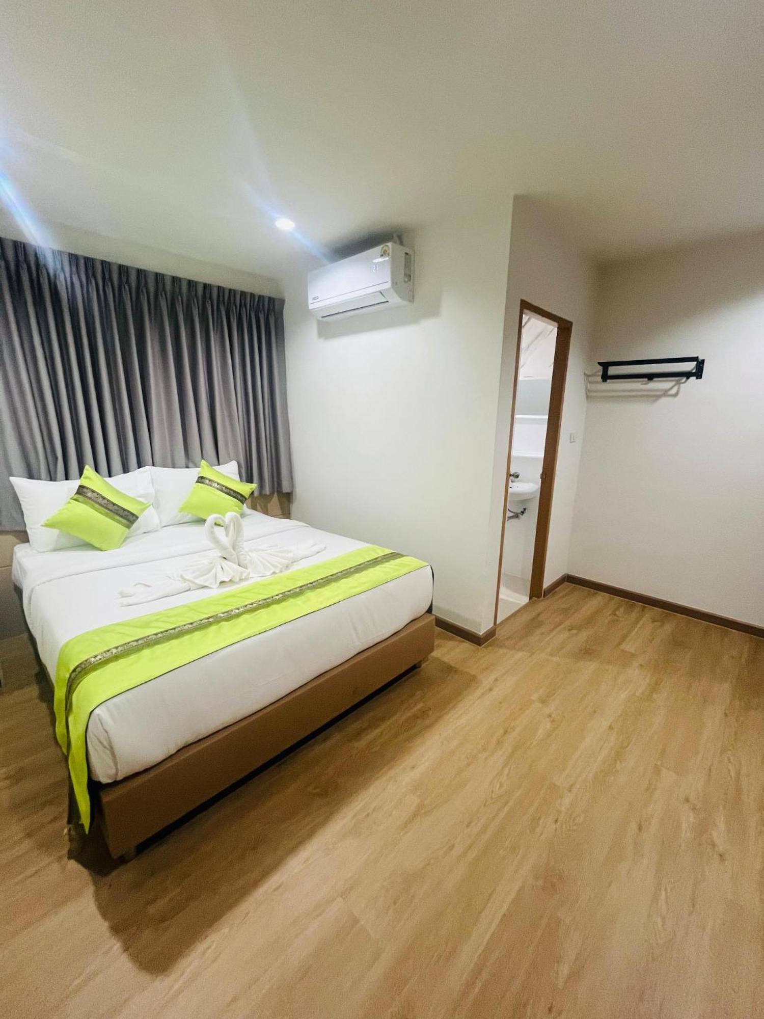 28 Boutique Hotel Patong Exterior photo