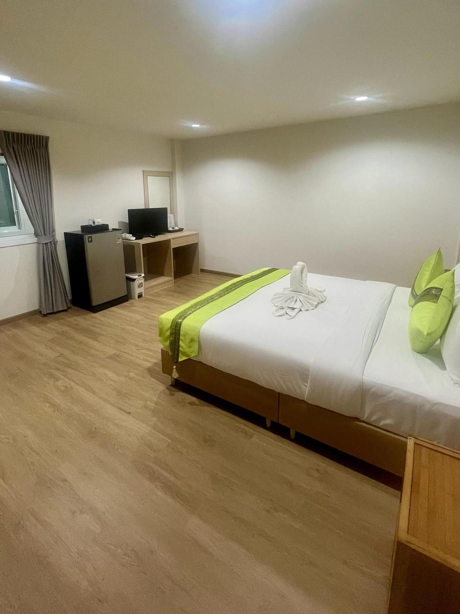 28 Boutique Hotel Patong Exterior photo